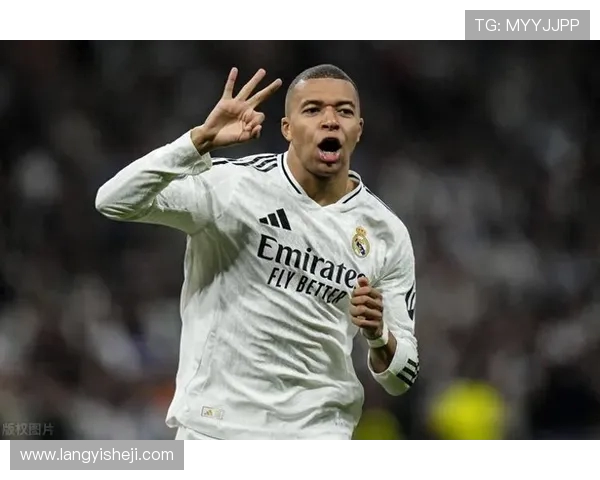 姆巴佩上演帽子戏法荣膺欧冠最佳球员官方宣布他表现出色 姆巴佩上演帽子戏法荣膺欧冠最佳球员官方宣布他表现出色